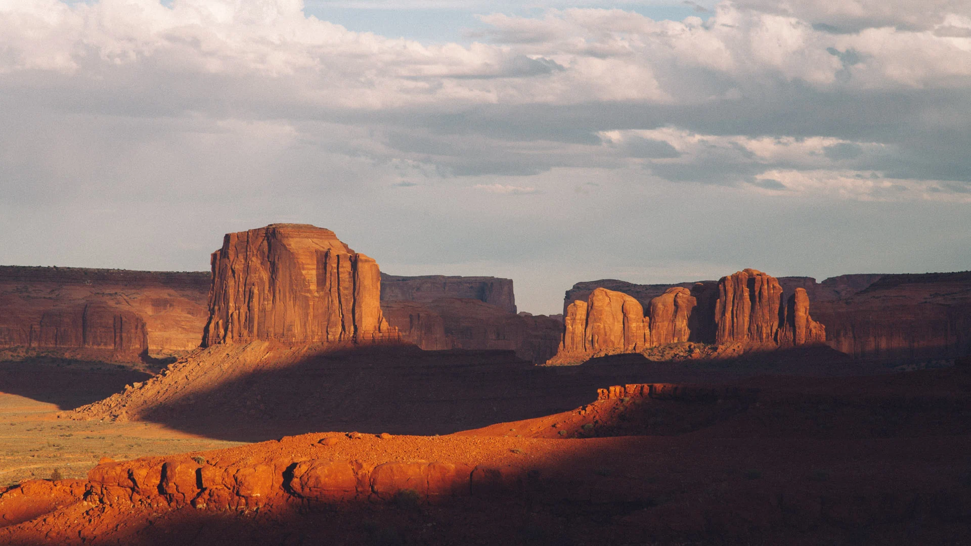 Late sunlight on the buttes