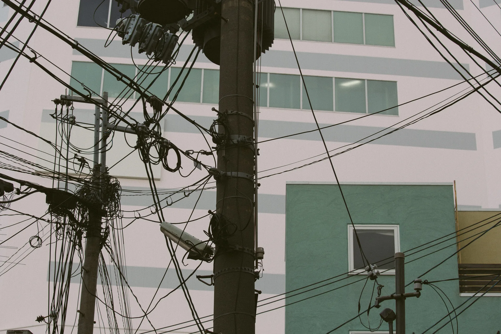 Building geometries and wires in pale green